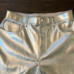 ABERCROMBIE & FITCH Curve Love Vegan Leather 90s Relaxed Pant Silver Size 31